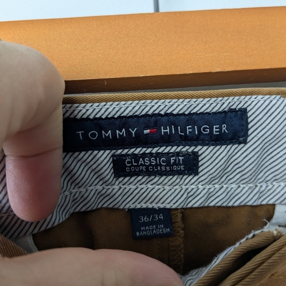 TOMMY HILFIGER Classic Fit Men Short Size 36x34 100% Cotton - Picture 4 of 9